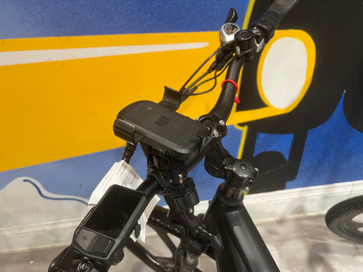Throttle Ebikes: Thumb Throttle vs Twist Throttle