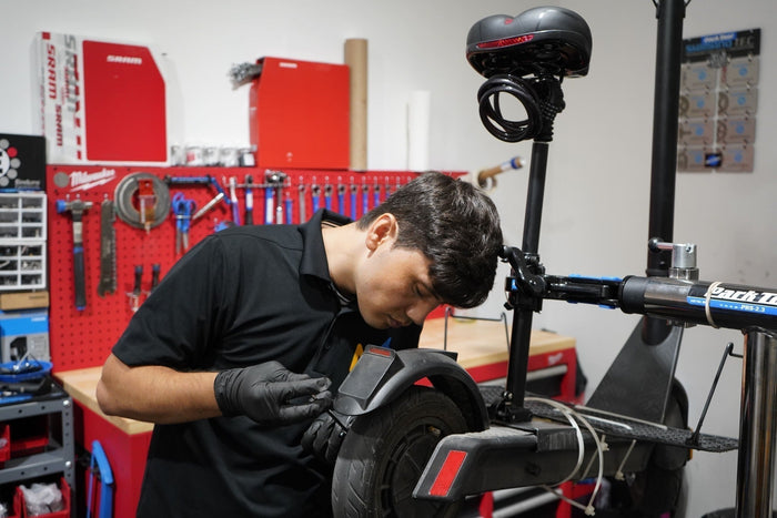 Complete Electric Scooter Battery Guide: Choose, Use & Replace with Confidence
